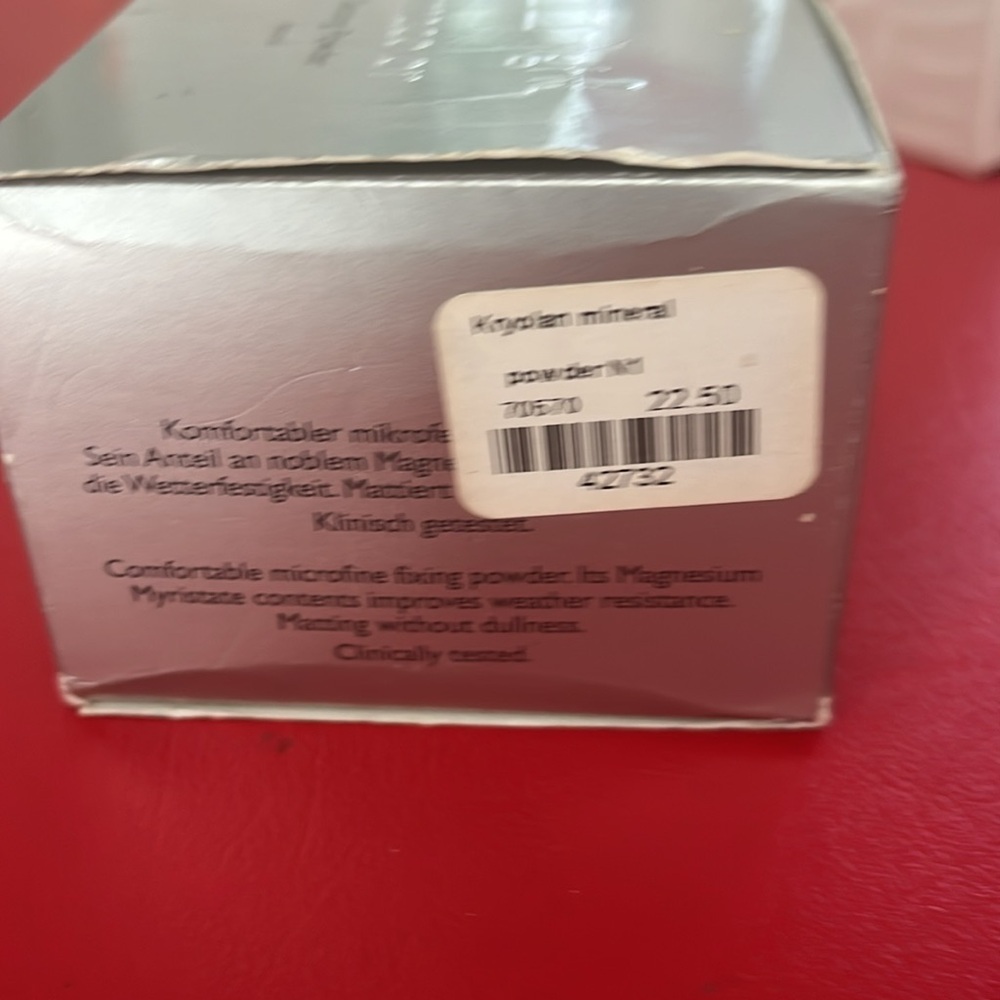 Dermacolor Light Setting Powder - Picture 3 of 5